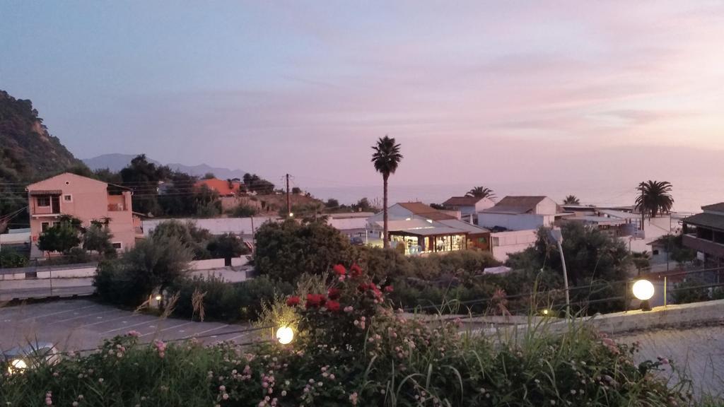 Menigos Resort House Агиос Гордиос Екстериор снимка