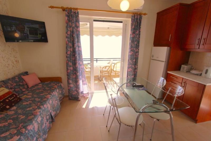 Menigos Resort House Агиос Гордиос Екстериор снимка