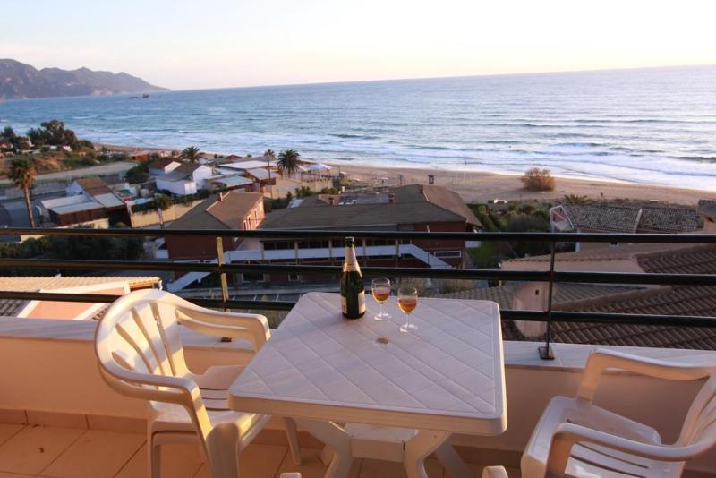 Menigos Resort House Агиос Гордиос Екстериор снимка
