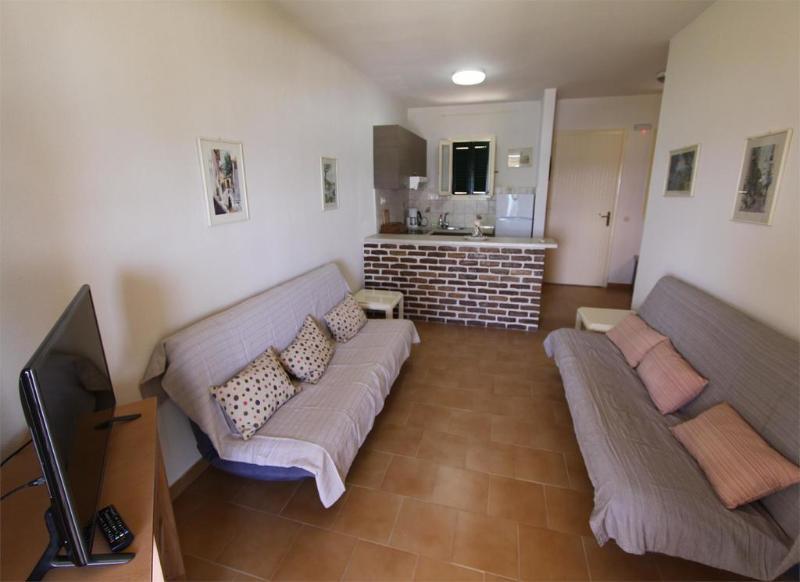 Menigos Resort House Агиос Гордиос Екстериор снимка