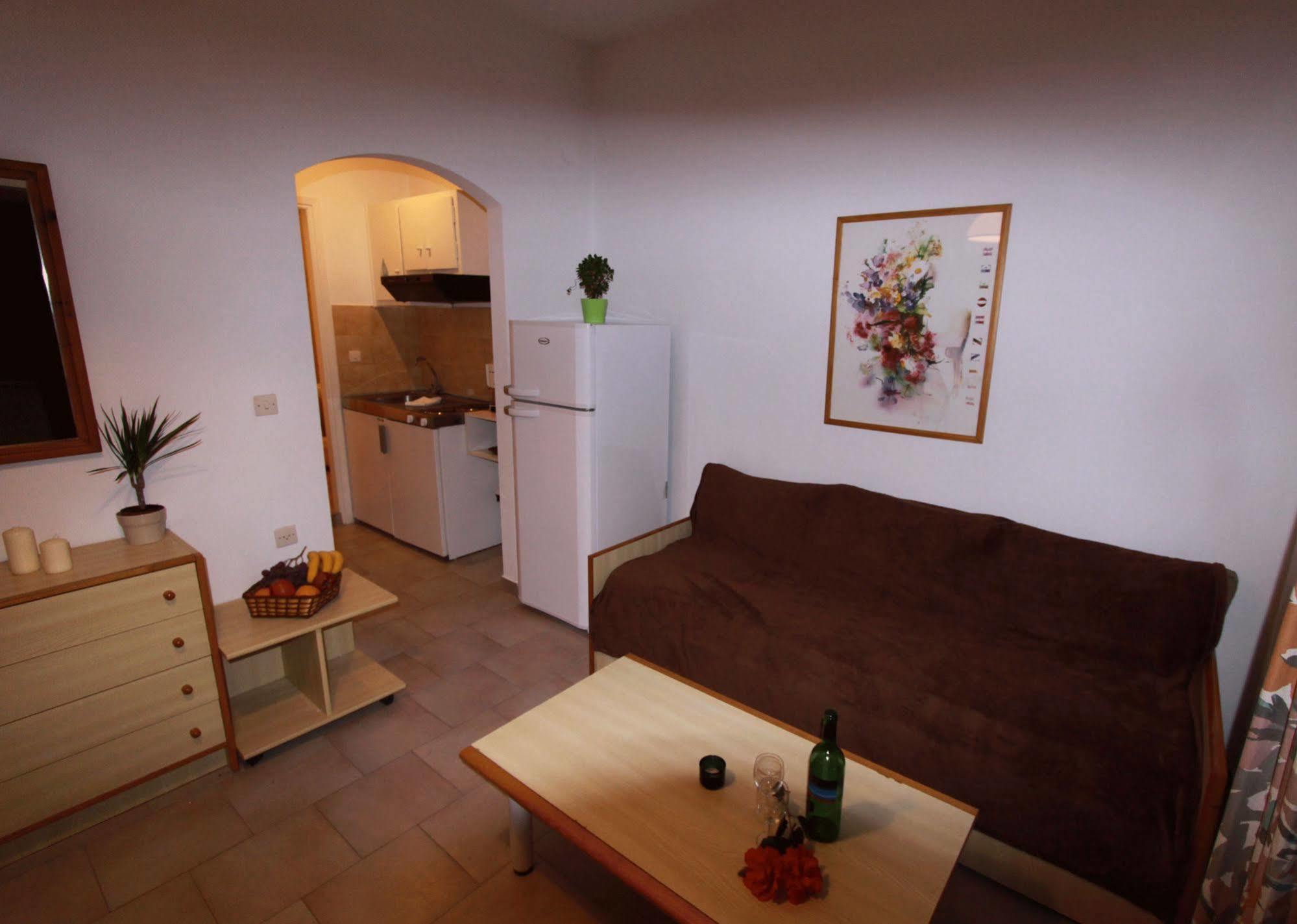 Menigos Resort House Агиос Гордиос Екстериор снимка