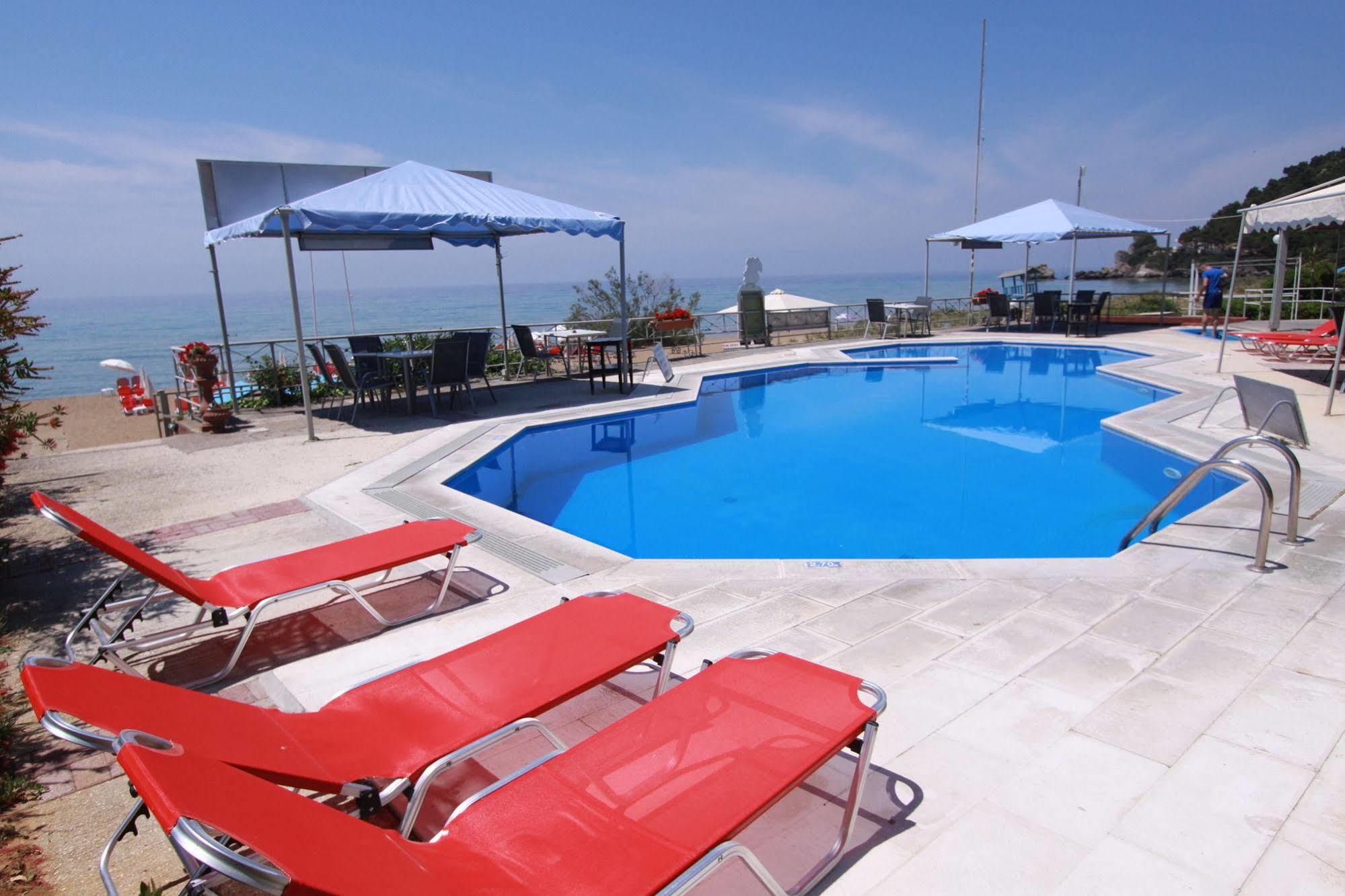 Menigos Resort House Агиос Гордиос Екстериор снимка