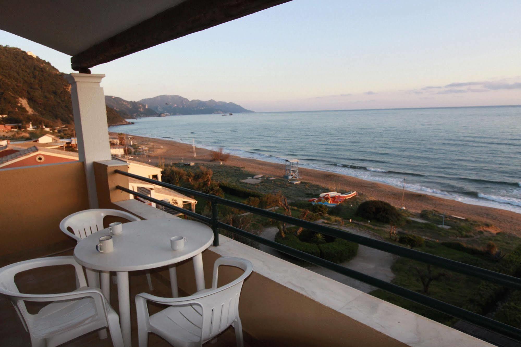 Menigos Resort House Агиос Гордиос Екстериор снимка